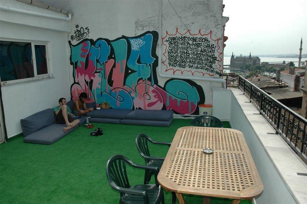 Hush Hostel Lounge Istanbul Exteriör bild